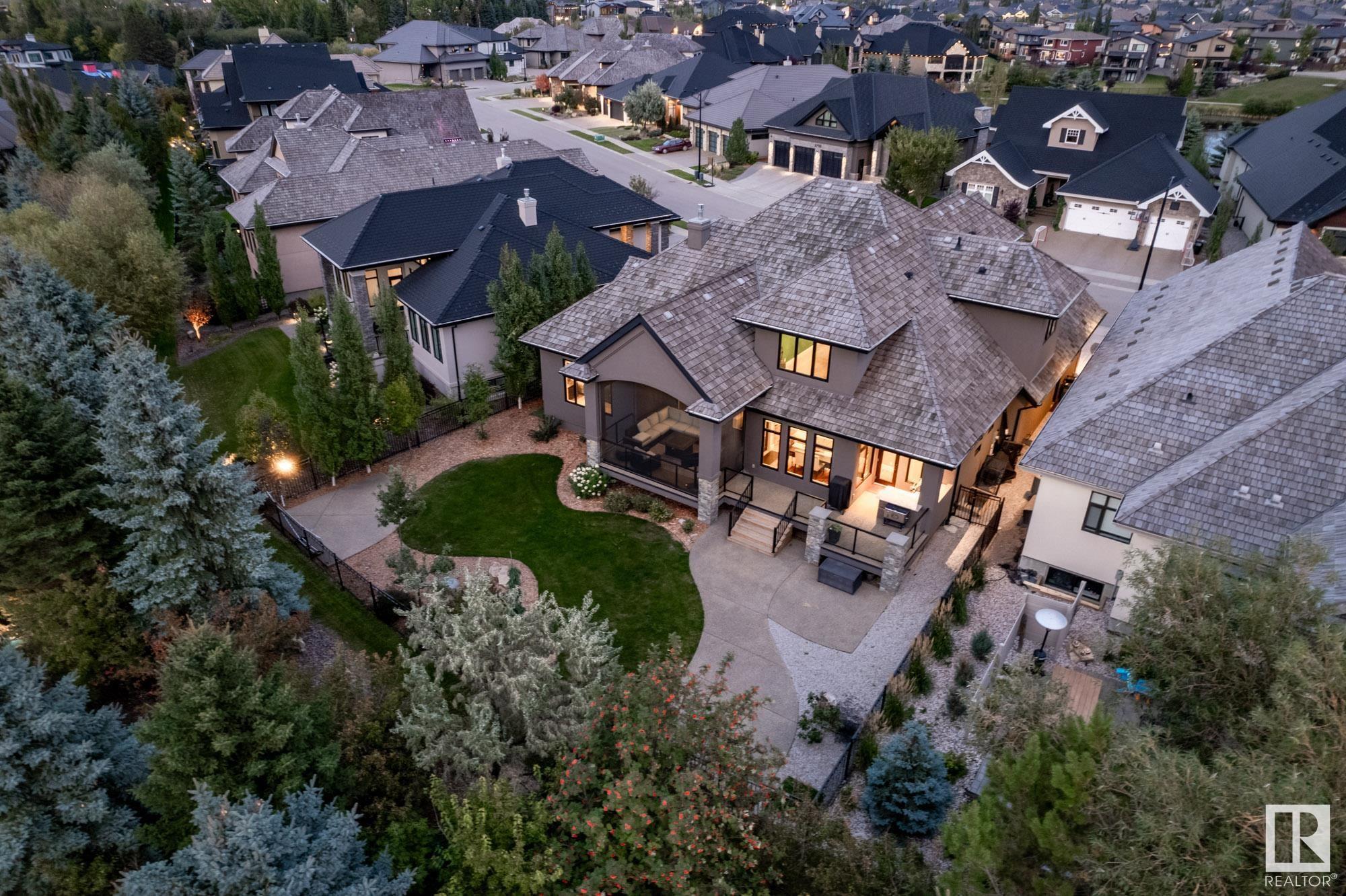 Property Photo:  2767 Wheaton Drive NW  AB T6W 2M5 