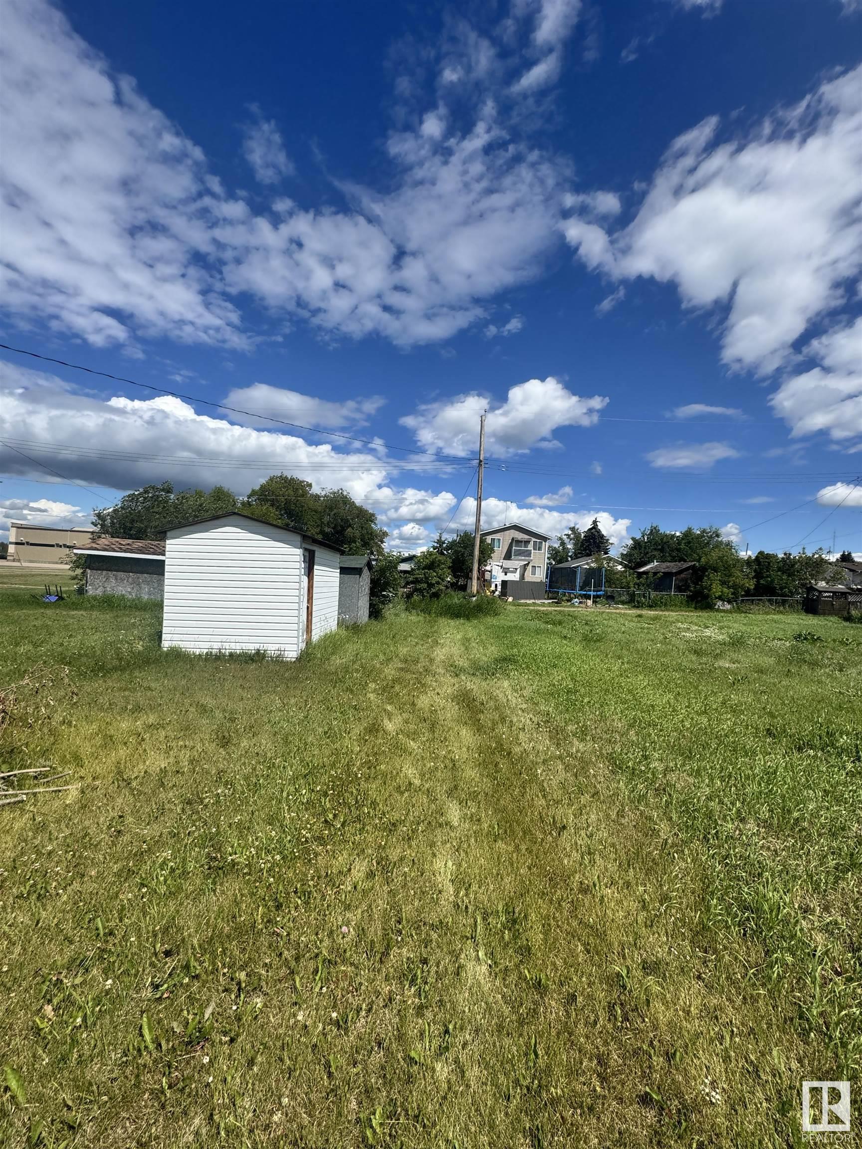 Property Photo: 5119 2nd Street AB T0A 0M0