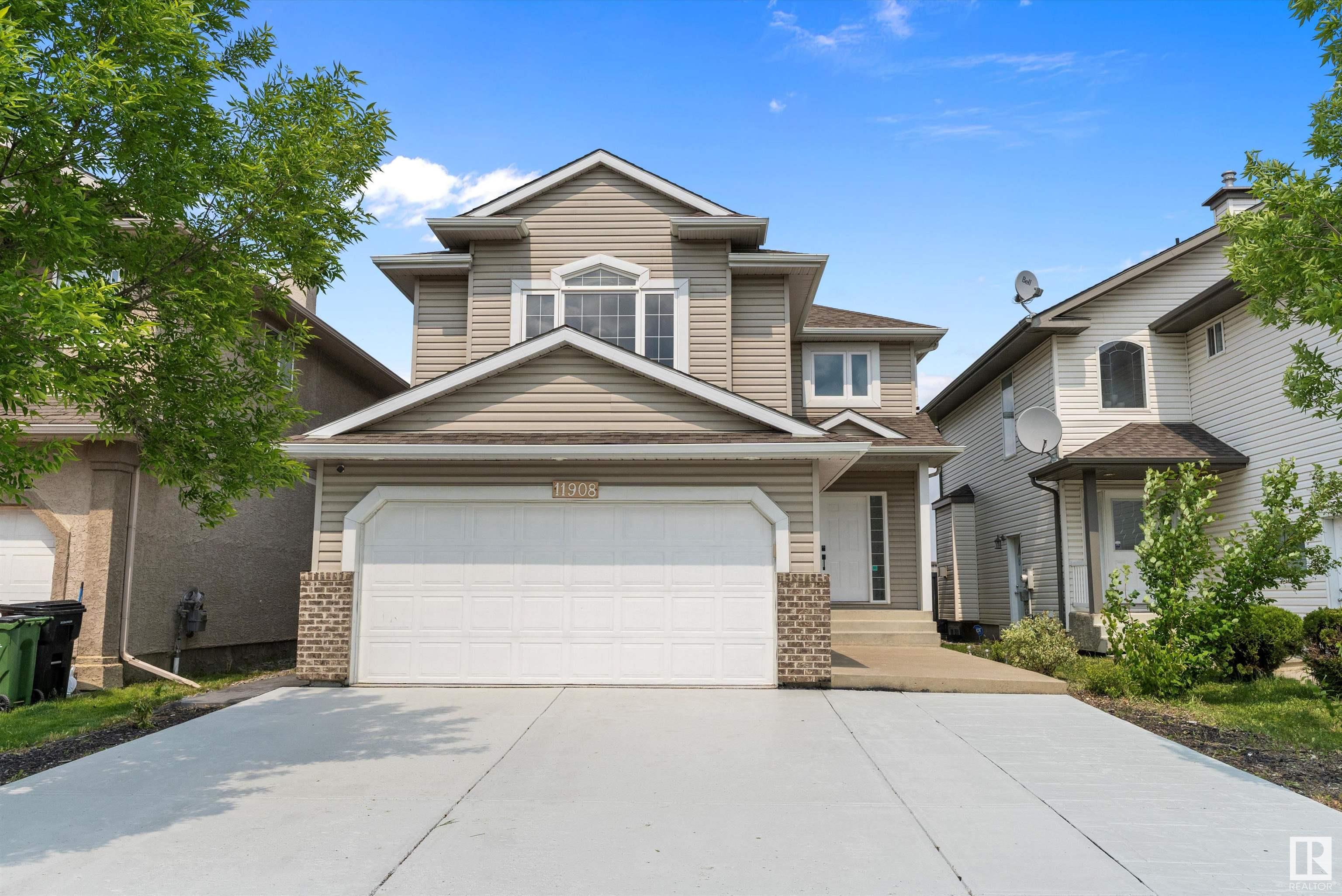 Property Photo:  11908 175 Avenue NW  AB T5X 0A5 