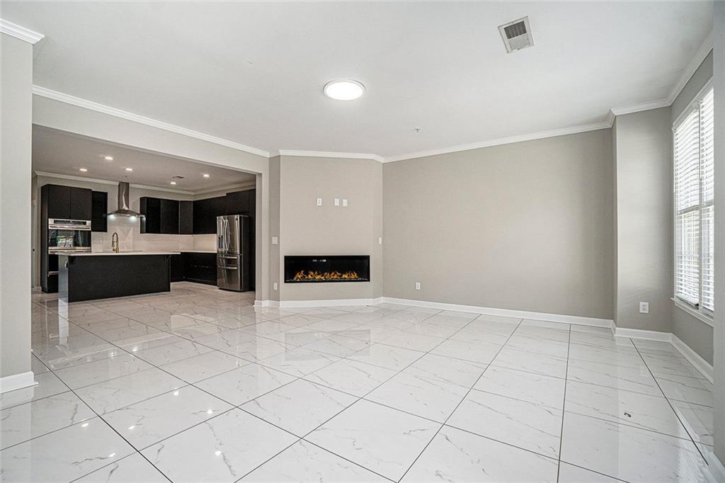 Property Photo: 6112 Holly Park Lane SE GA 30126