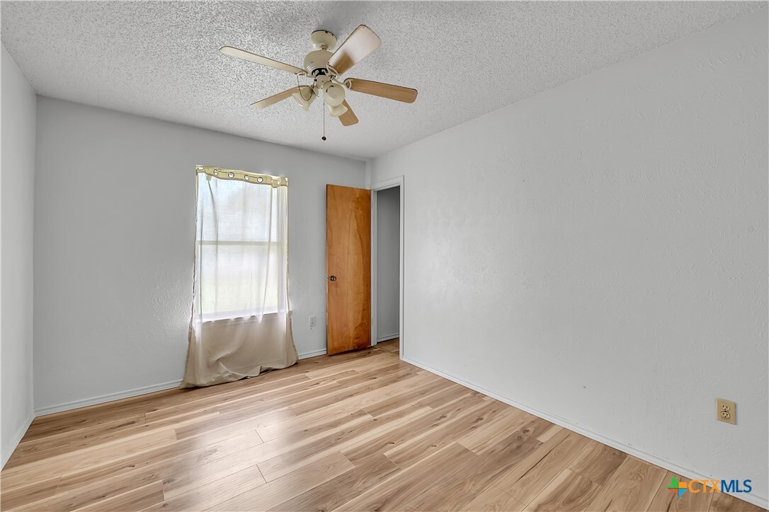 Property Photo:  210 County Road 4875  TX 76522 