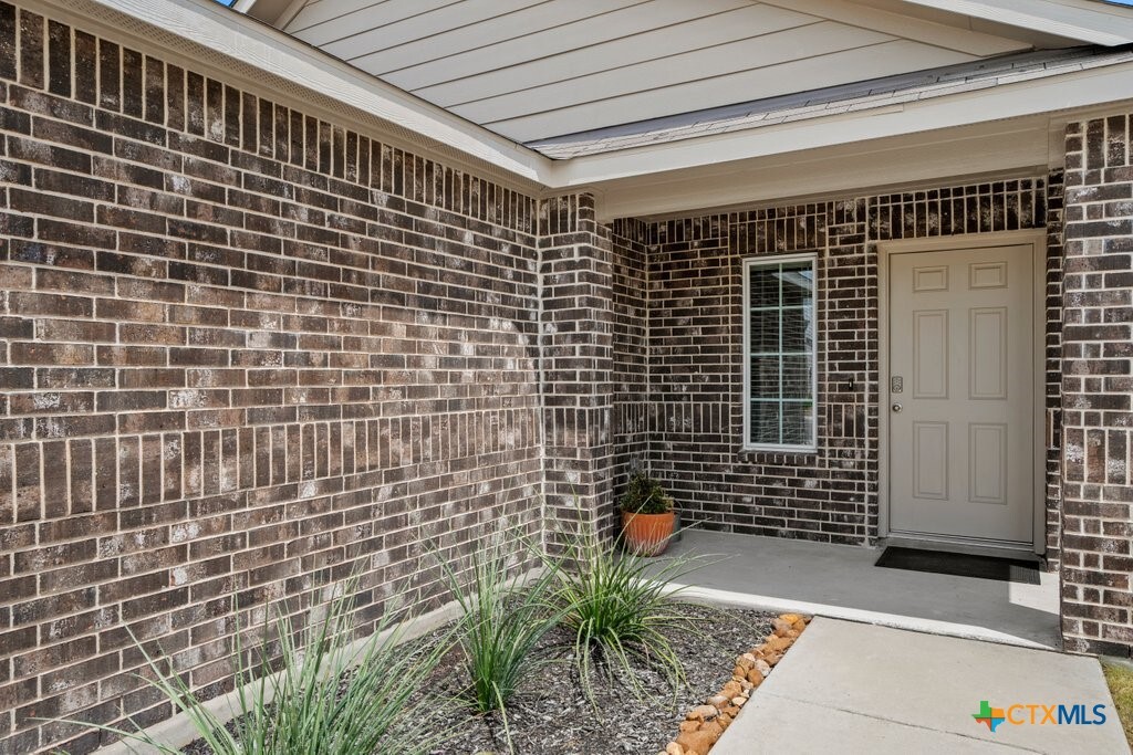 Property Photo: 2878 Wolfcreek TX 78130