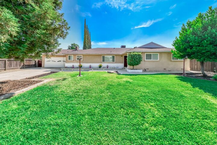 441 W Sample Avenue  Fresno CA 93704 photo