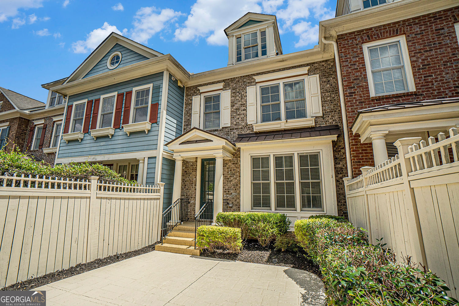 Property Photo: 6112 Holly Park Lane SE GA 30126
