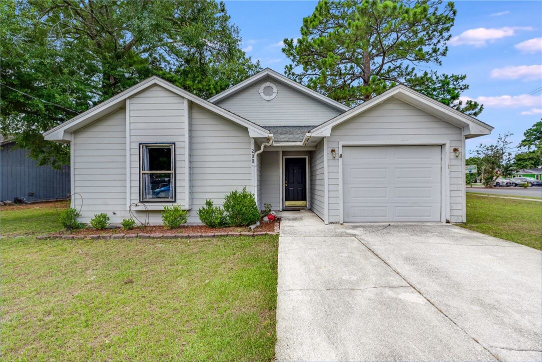 Property Photo:  200 Candy Court  GA 31558 