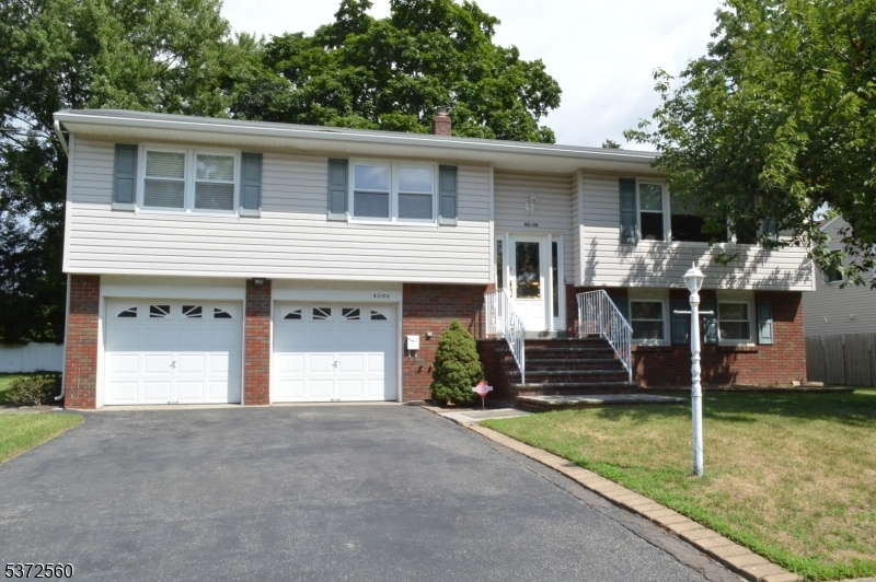 42 Naugle Dr  Fair Lawn Boro NJ 07410 photo
