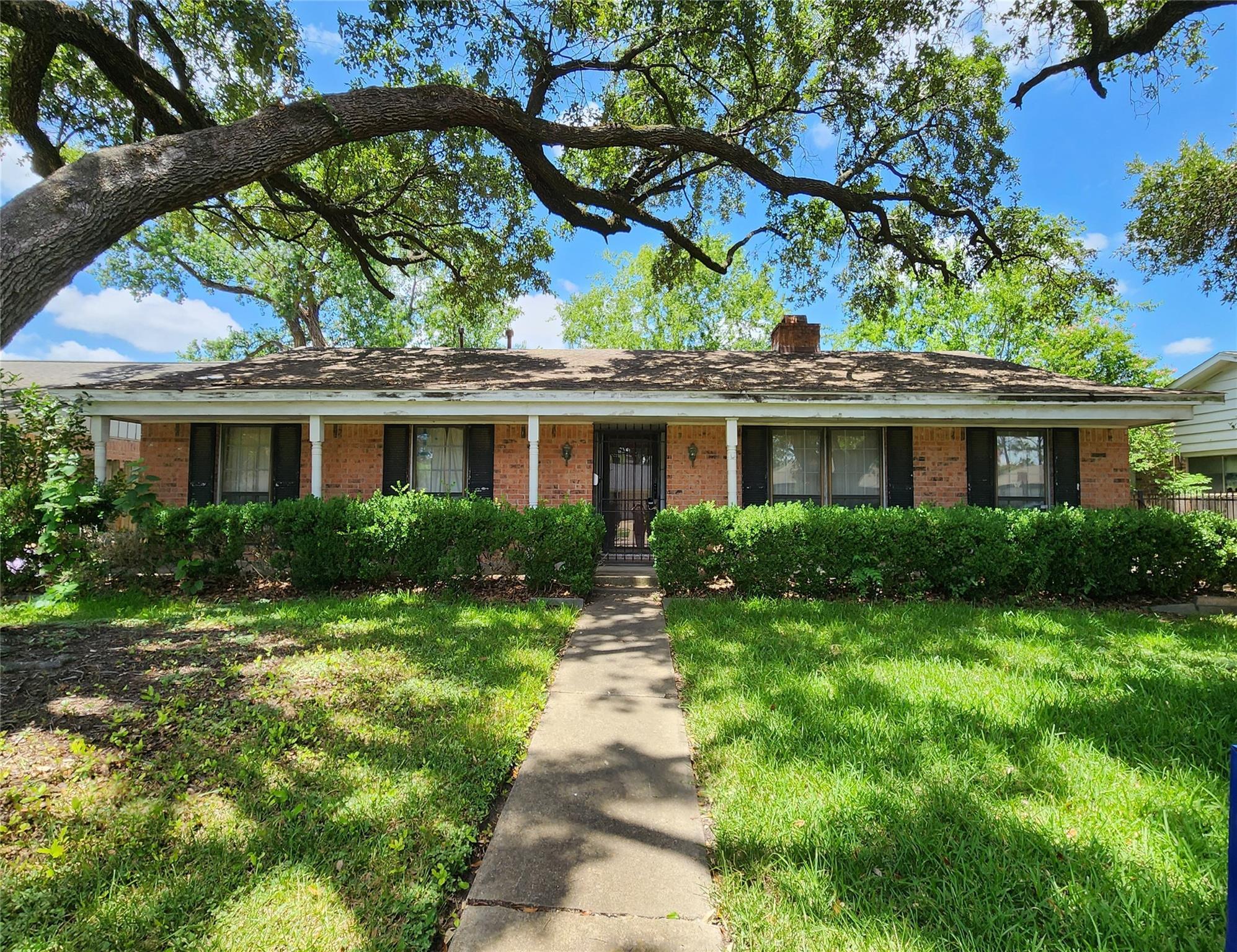 Property Photo:  7718 Romney Road  TX 77036 