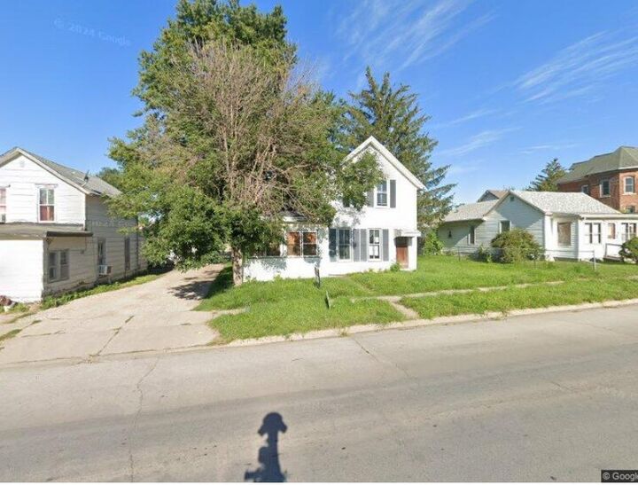 205 S 3rd Street Avenue  Marshalltown IA 50158 photo