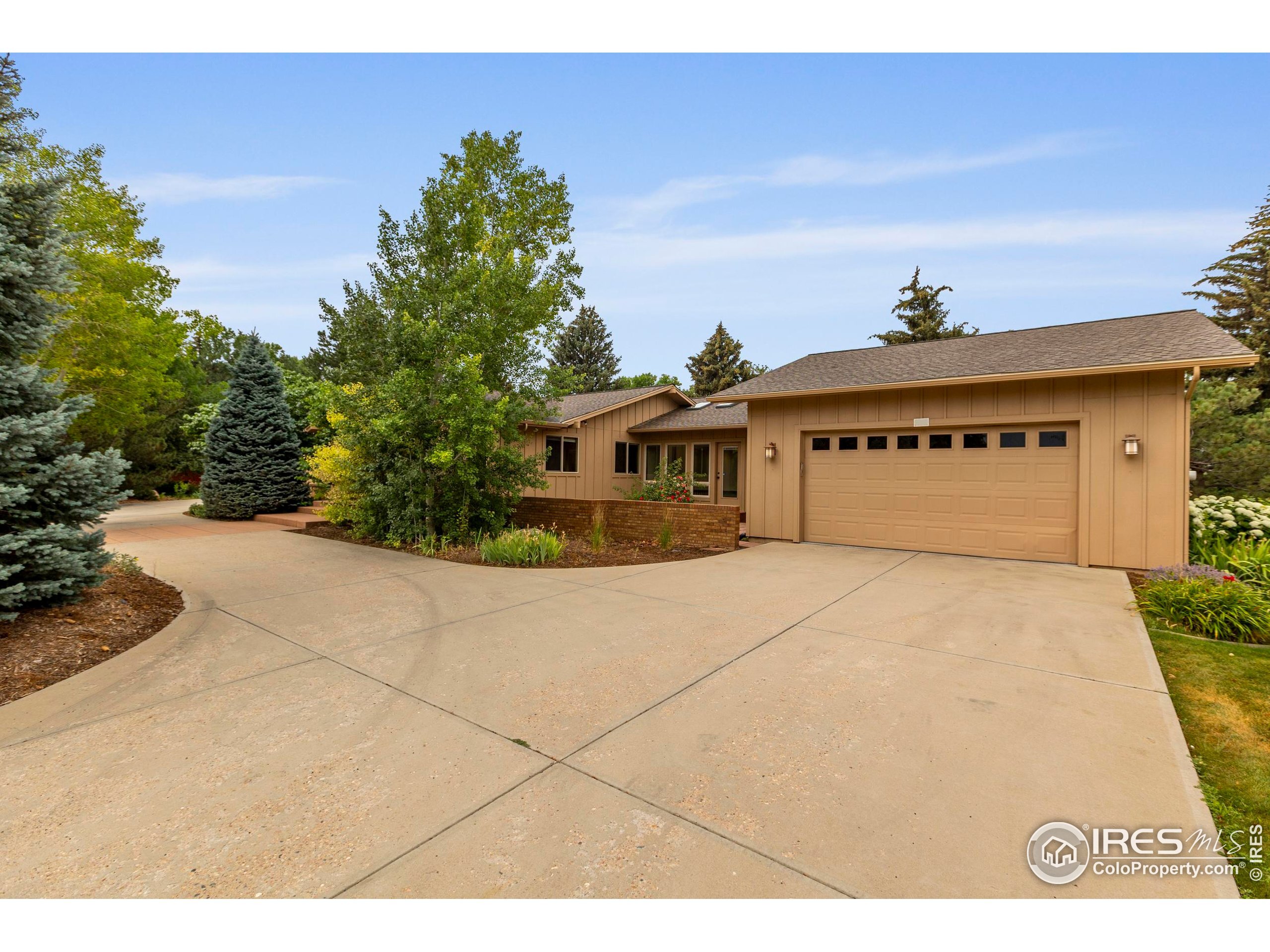 Property Photo:  2305 Turnberry Rd  CO 80524 