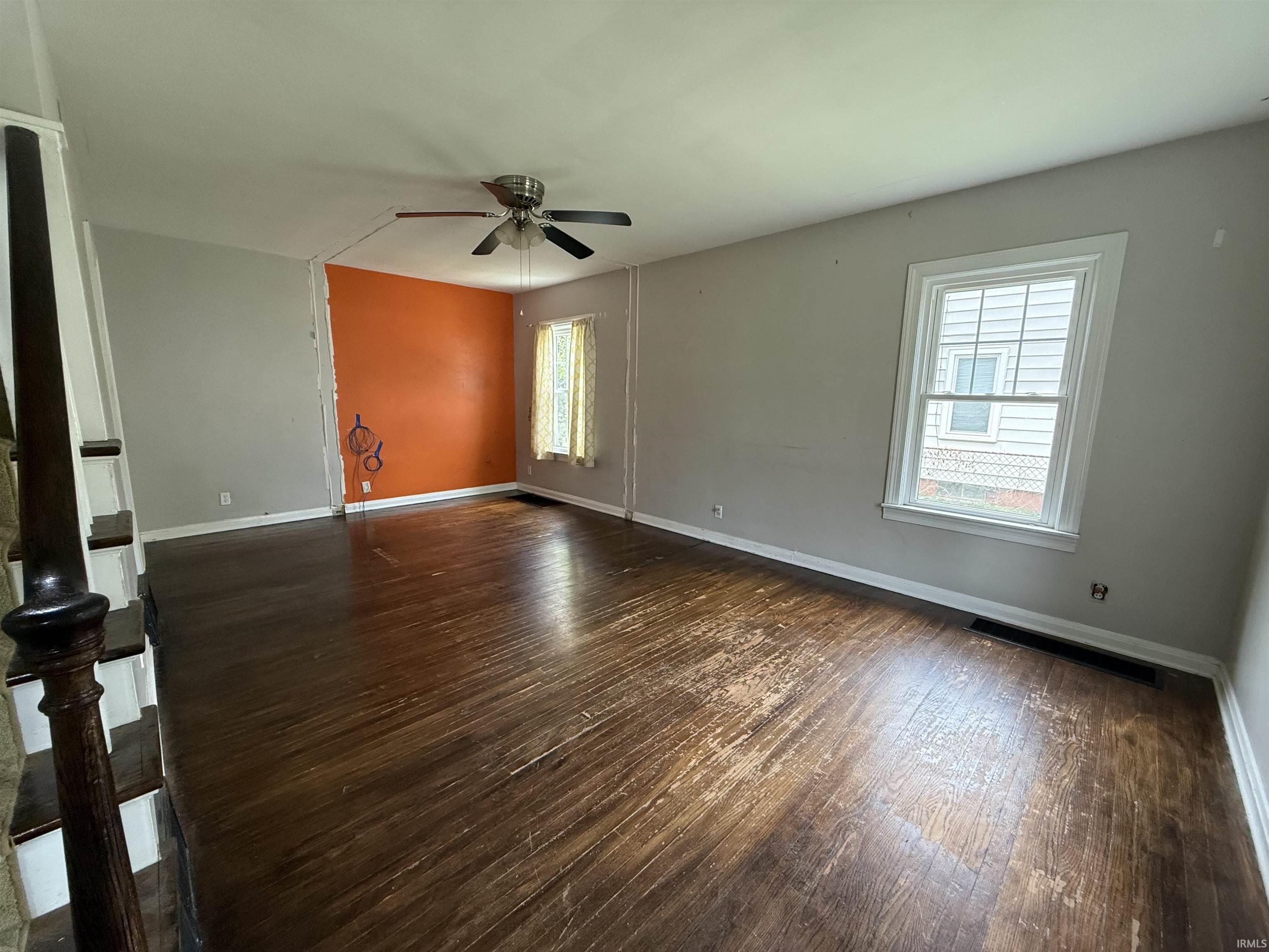 Property Photo: 1121 Taylor Avenue IN 47714