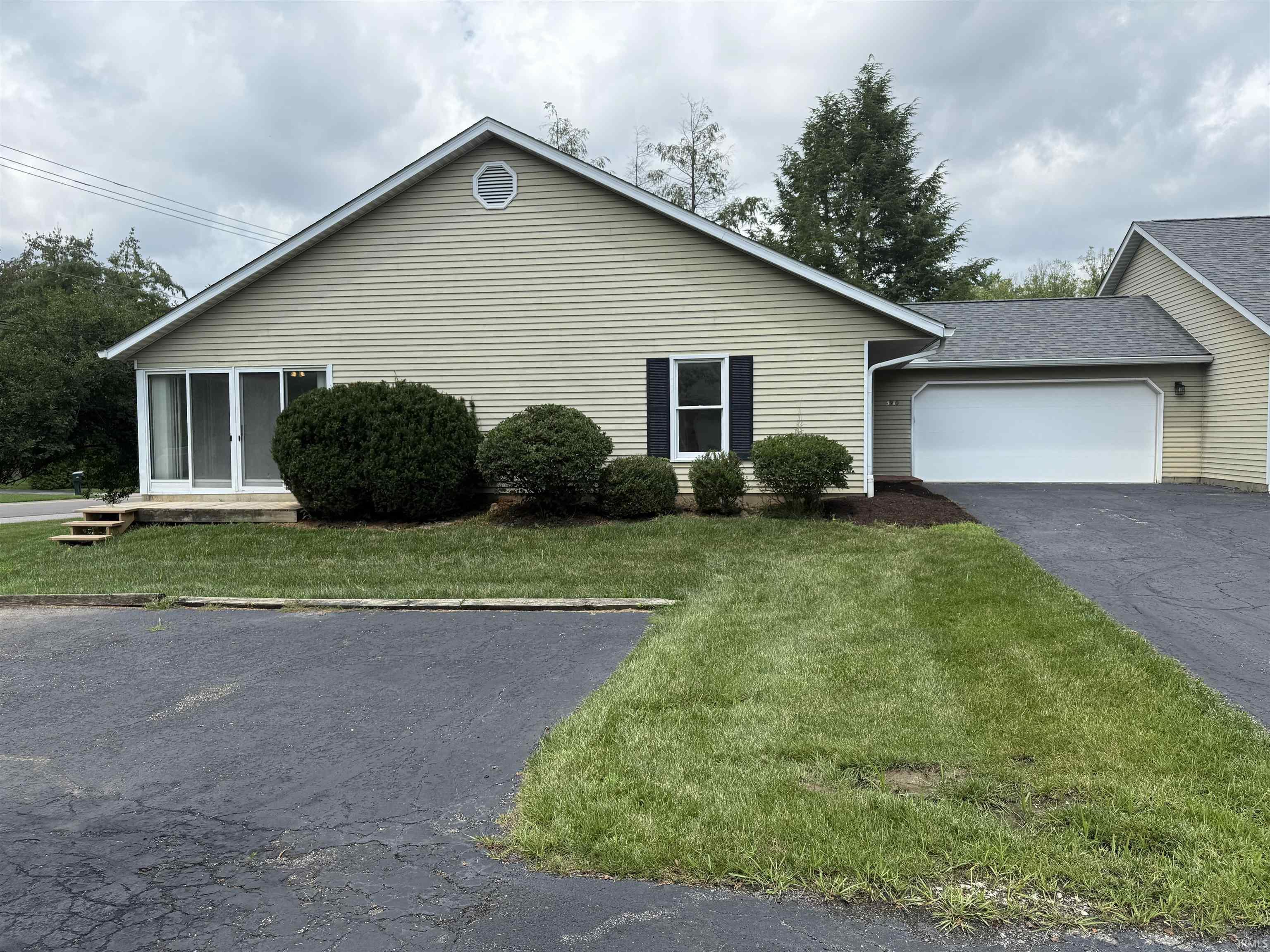 3910 S Laurel Court  Bloomington IN 47401 photo