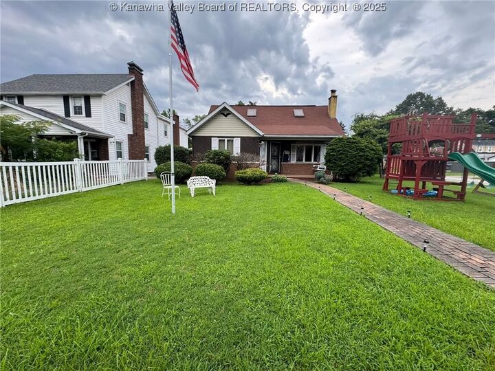 3720 Noyes Avenue SE  Charleston WV 25304 photo
