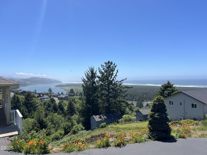 Property Photo:  14901 E Summit Road  OR 97135 