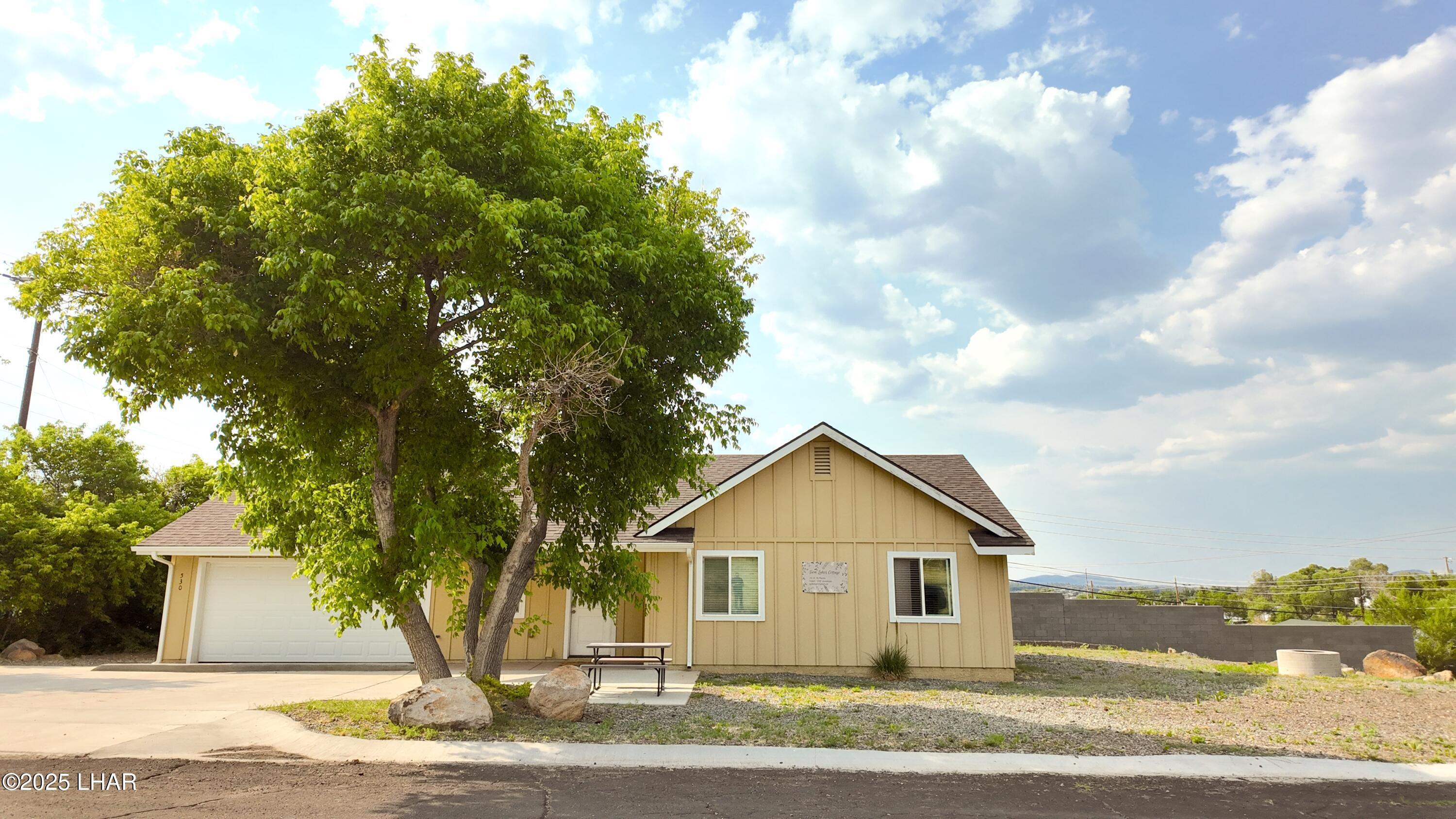 Property Photo:  530 W McPherson Ave  AZ 86046 