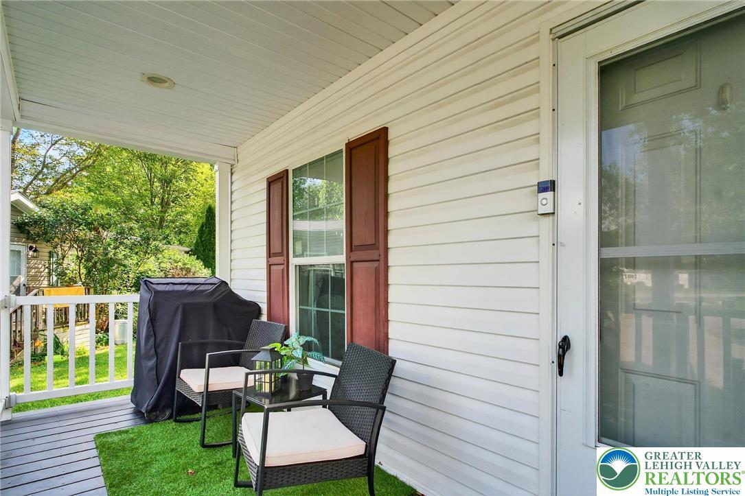 Property Photo: 8719 Turkey Ridge Road PA 18031