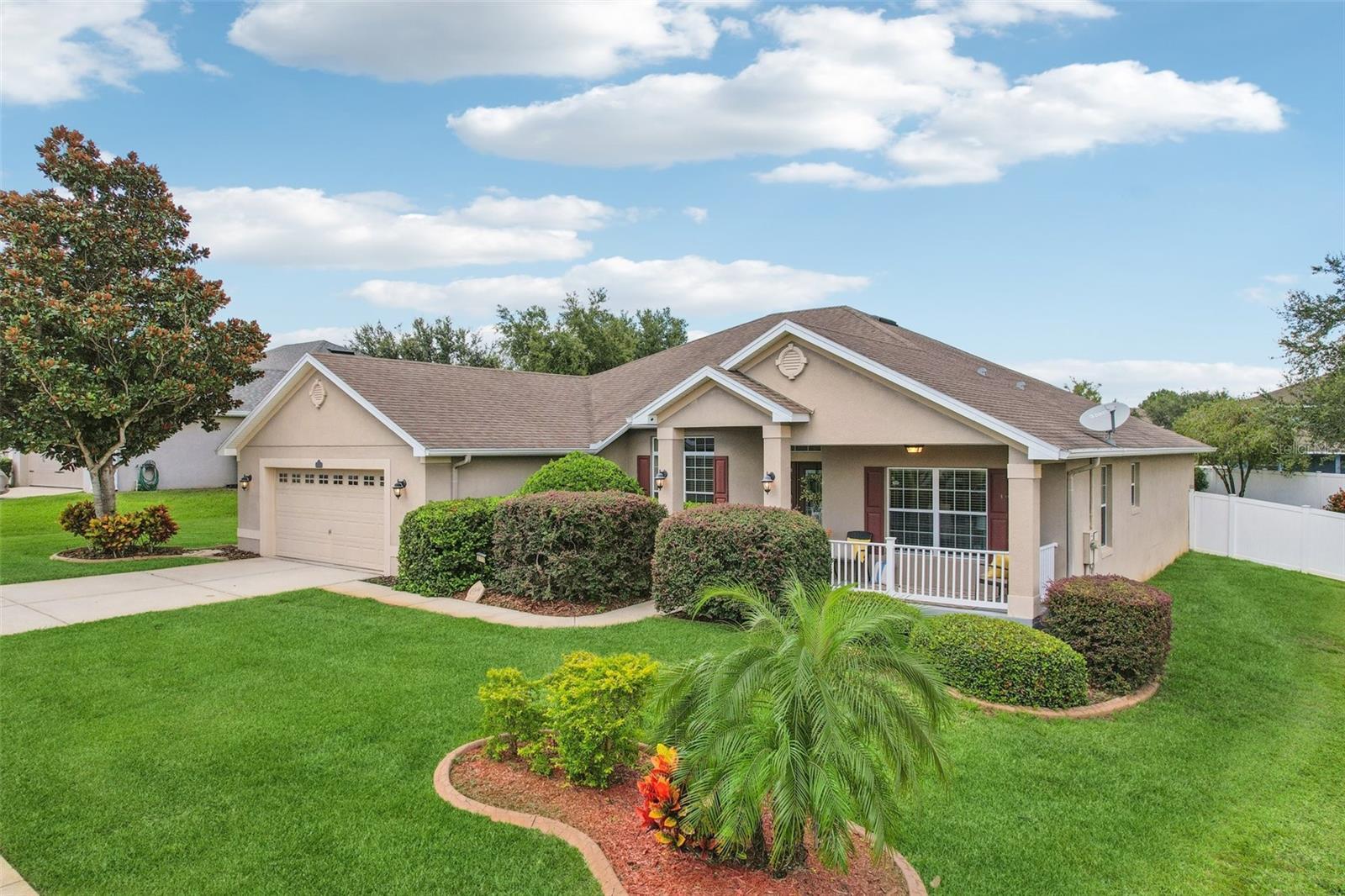 Property Photo: 377 Dagama Drive FL 34715