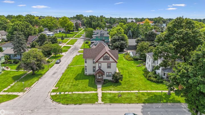 Property Photo:  1132 Main Street  IA 50112 