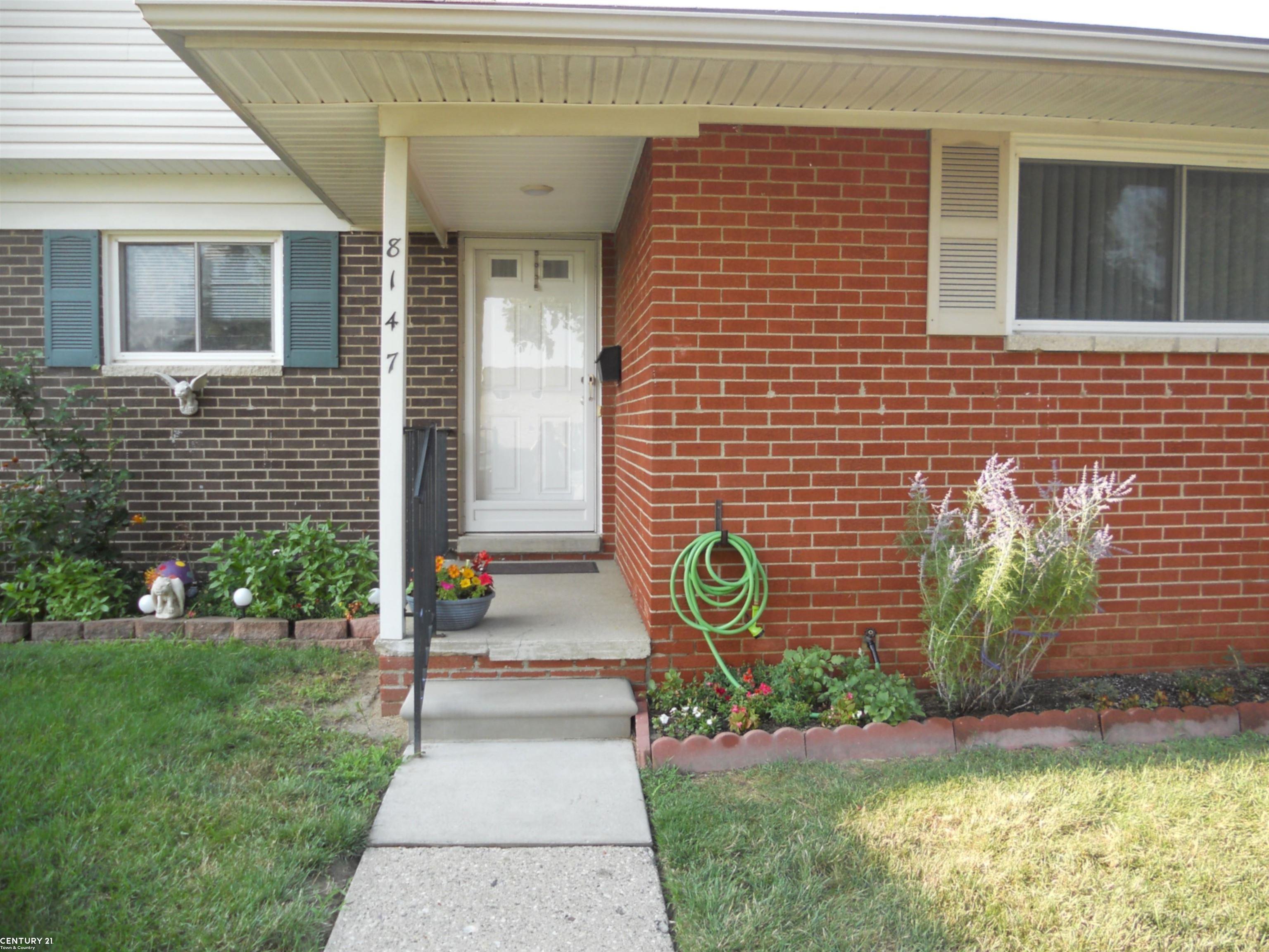 Property Photo: 8147 Busko Street MI 48093