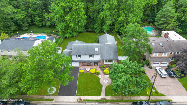 Property Photo:  25 Canadian Woods Road  NJ 07746 