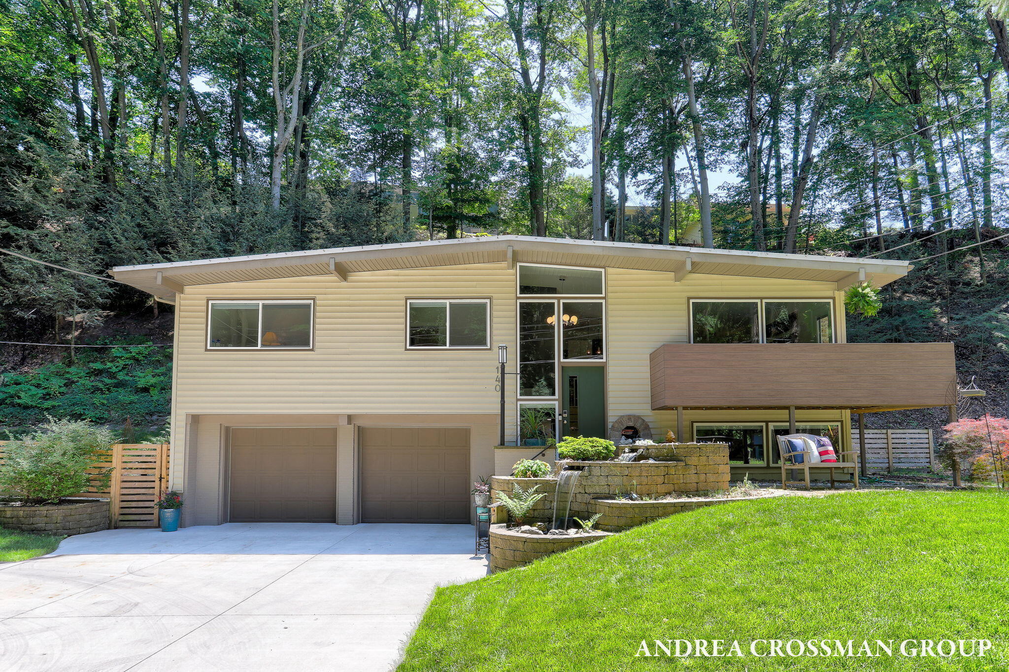 Property Photo: 140 Grand Avenue MI 49417