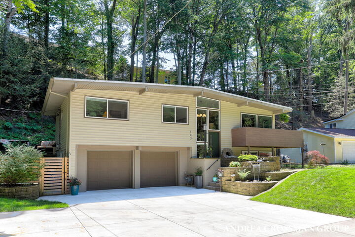 Property Photo:  140 Grand Avenue  MI 49417 