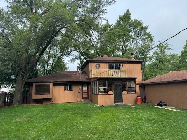 Property Photo: 13 Manor Road IL 60047
