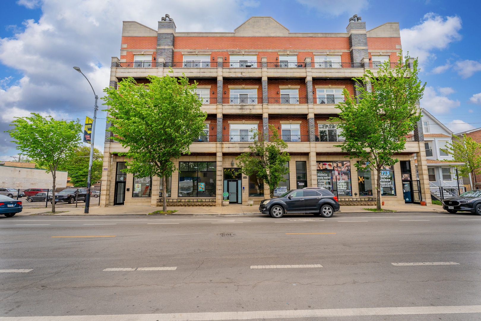 Property Photo: 4231 N Kedzie Avenue 3E IL 60618