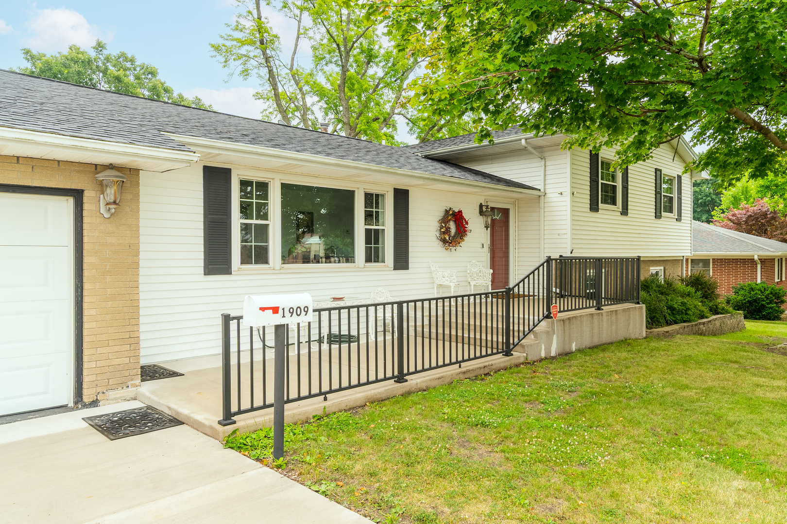 Property Photo: 1909 Church Street IL 61354