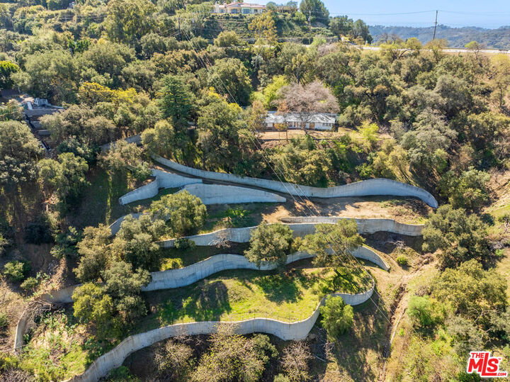 Property Photo:  13511 Mulholland Drive  CA 90210 