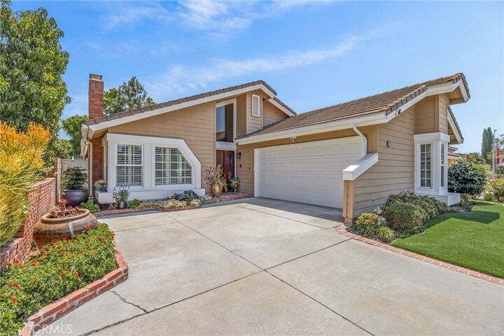 Property Photo:  4 Ribera  CA 92620 