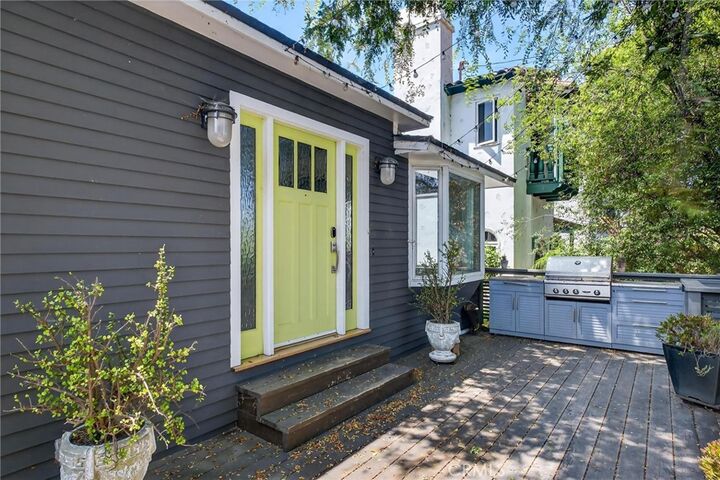 Property Photo:  608 35th Street  CA 90266