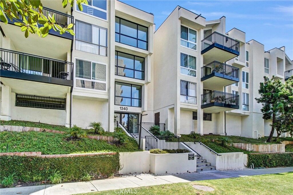 Property Photo: 1340 S Beverly Glen Boulevard 113 CA 90024