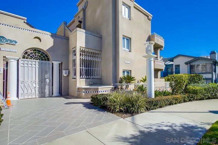 4018 Nobel Dr. 301  San Diego CA 92122 photo