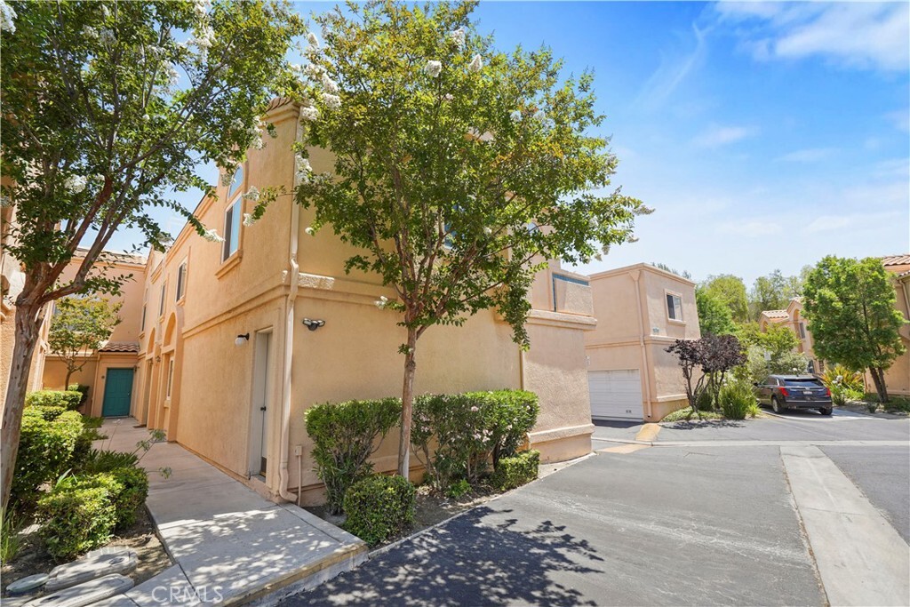 18704 Vista Del Canon E  Newhall CA 91321 photo
