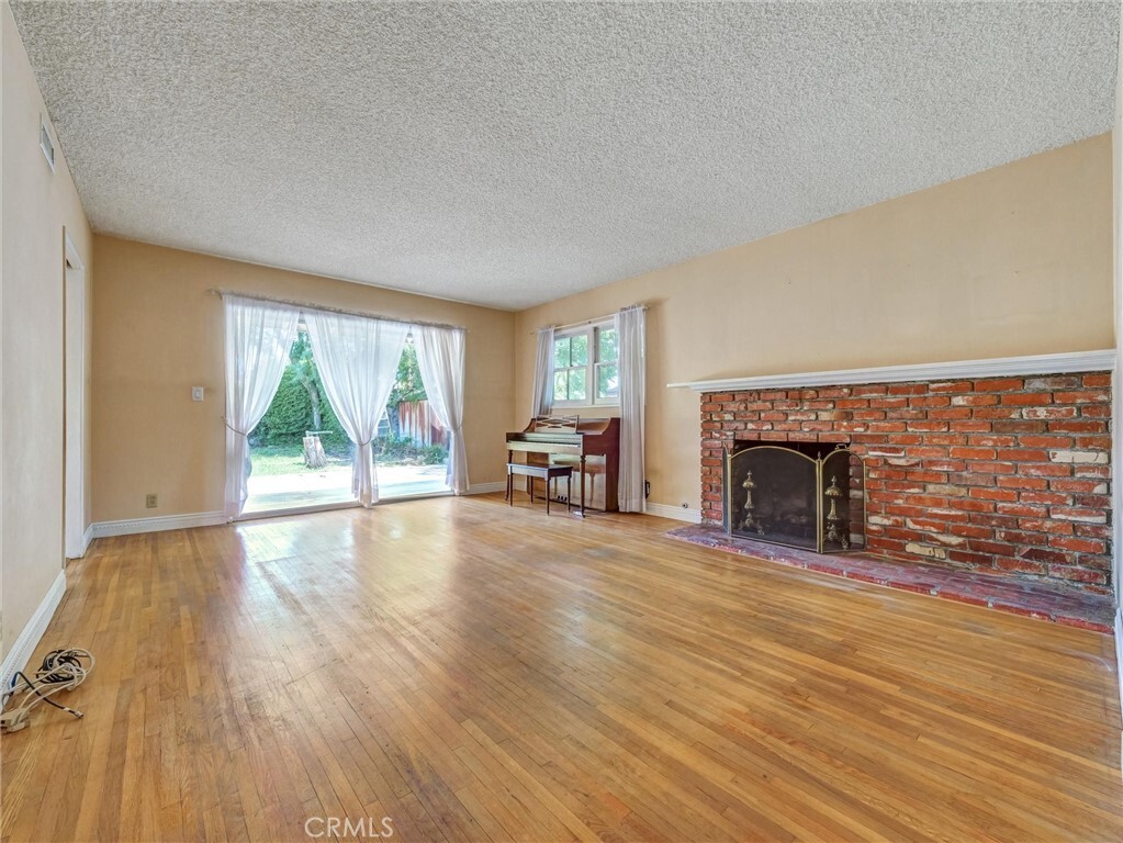 Property Photo:  1416 W 4th Street  CA 91762 