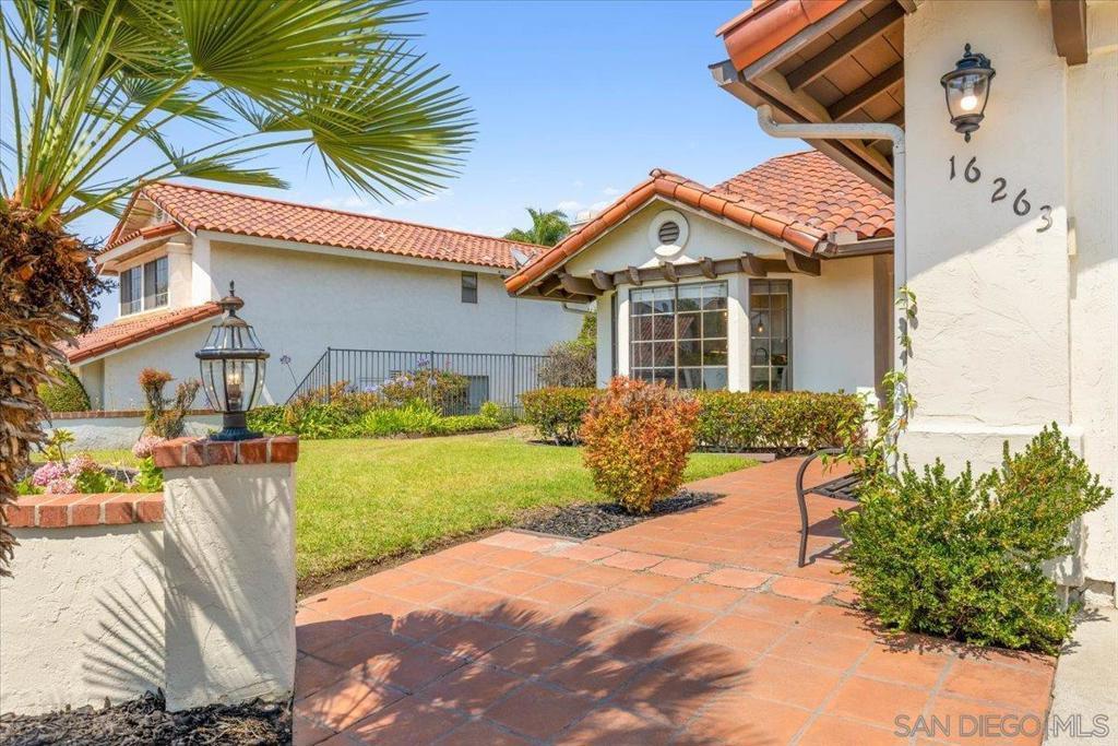Property Photo: 16263 Via Embeleso CA 92128