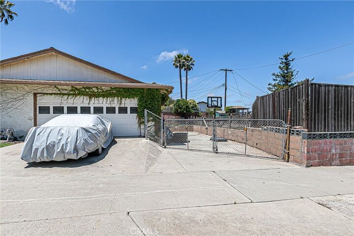 Property Photo:  271 Ross Lane  CA 93455 