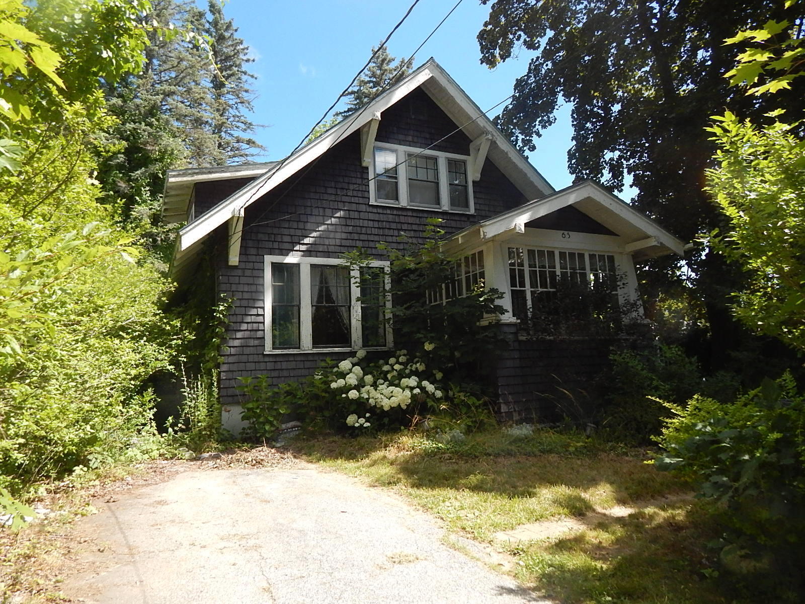 Property Photo:  65 Lincoln Street  ME 04330 