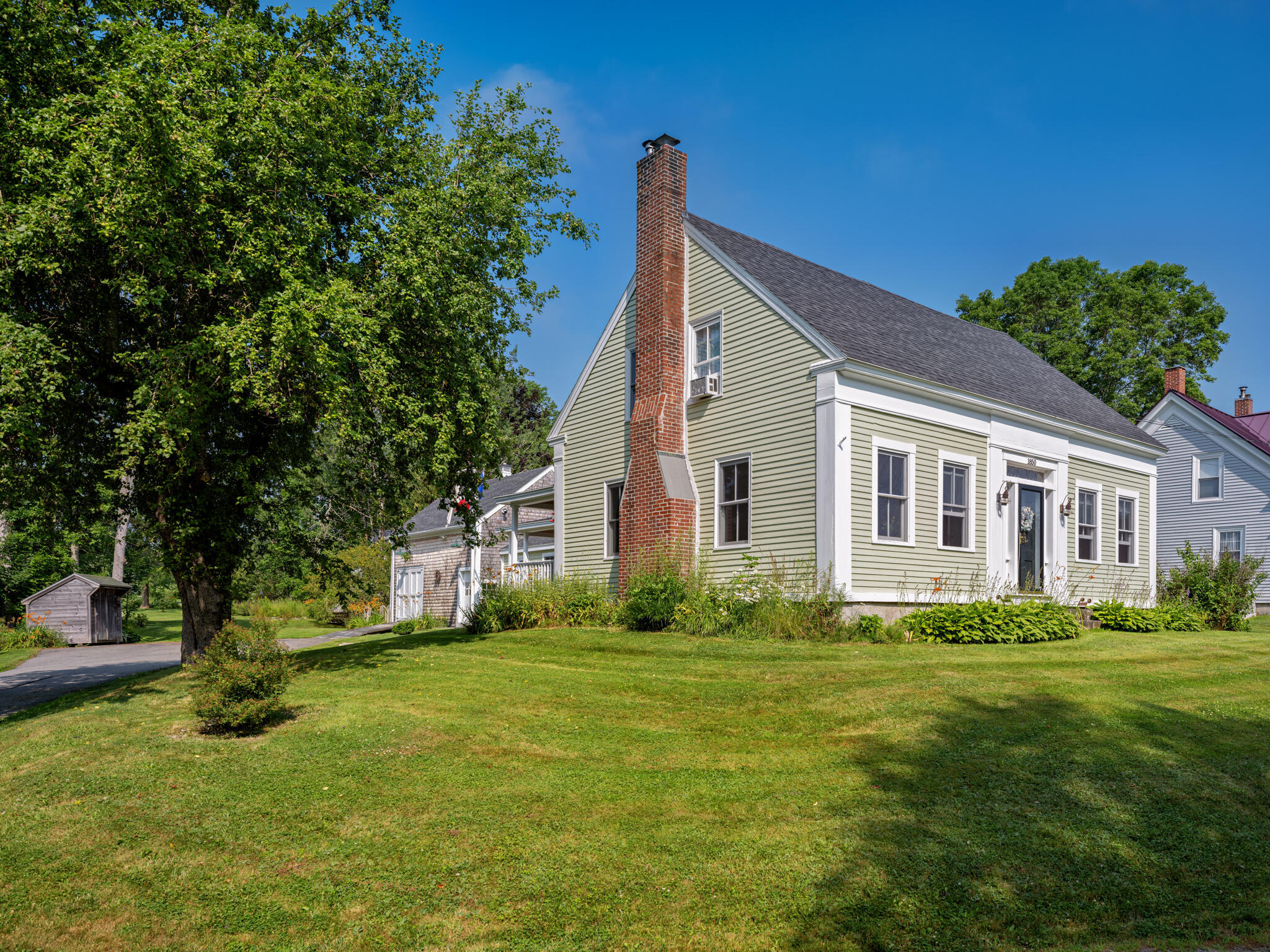 Property Photo:  25 Pine Street  ME 04572 