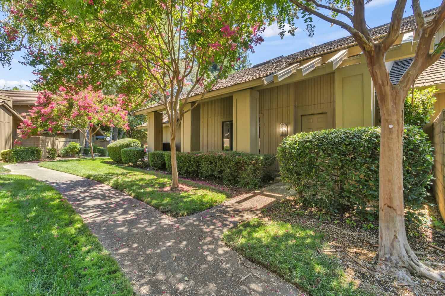 Property Photo: 2206 Promontory Point Lane CA 95670