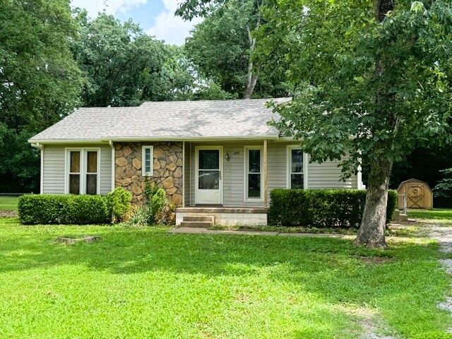 Property Photo:  699 Blazer Ave  TN 37167 