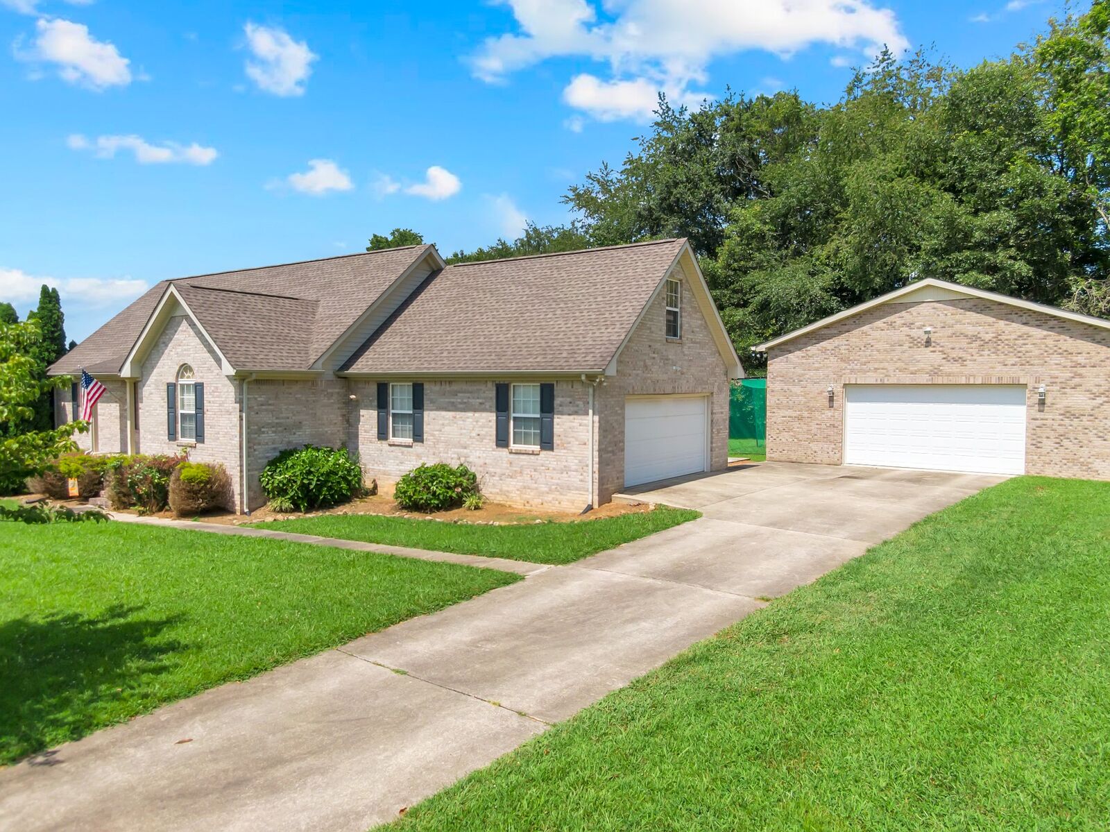 Property Photo:  197 Coventry Ct  TN 37342 