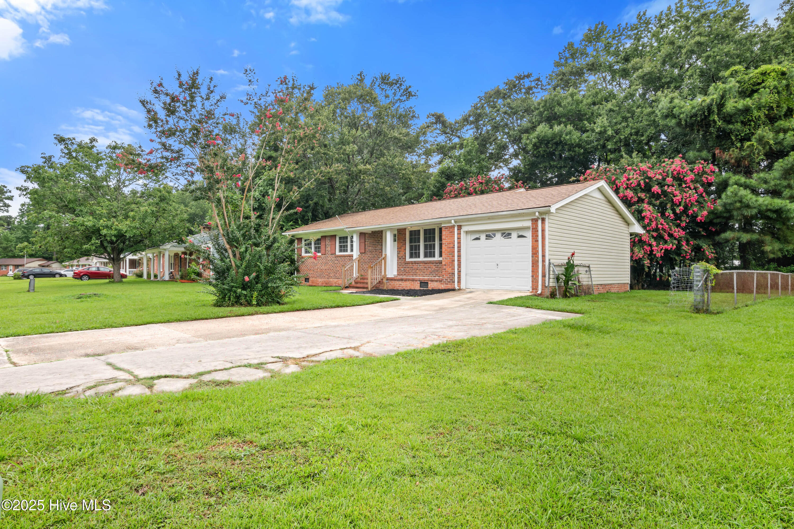 Property Photo: 2517 Country Club Road NC 28546