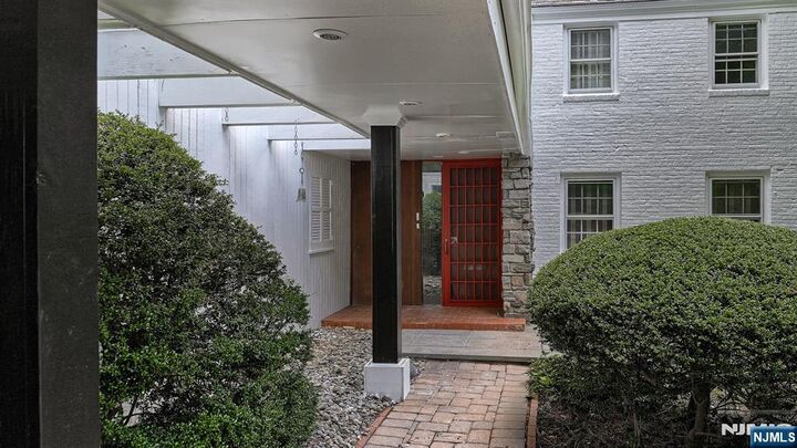 Property Photo:  57 Winding Way  NJ 07052 