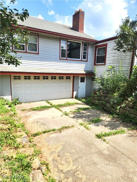 Property Photo: 225 Forest Hill Drive OH 44515