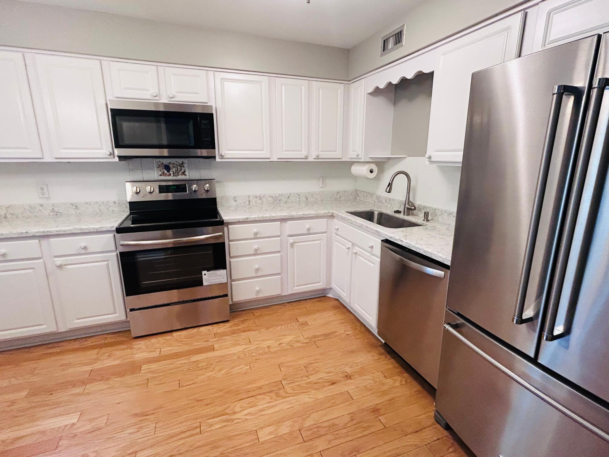 1860 Eagle Ridge Drive W303  Mendota Heights MN 55118 photo