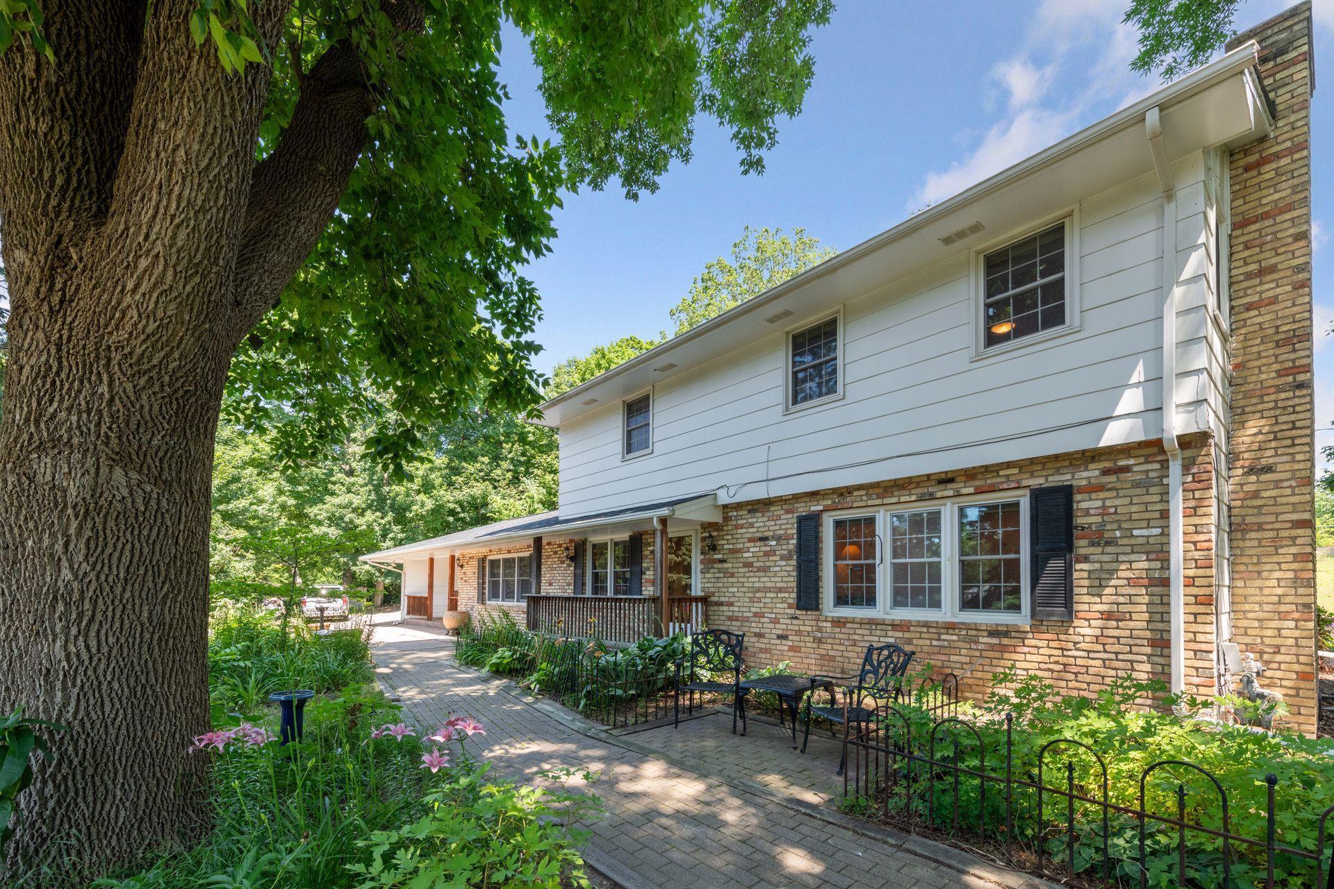Property Photo:  1120 County Road 110 N  MN 55364 