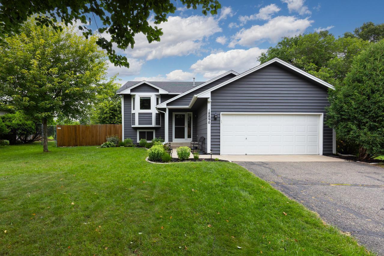 Property Photo:  18890 Barrington Drive  MN 55346 