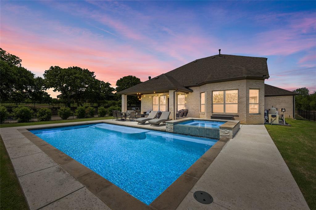 Property Photo: 216 Shadow Creek Lane TX 75065