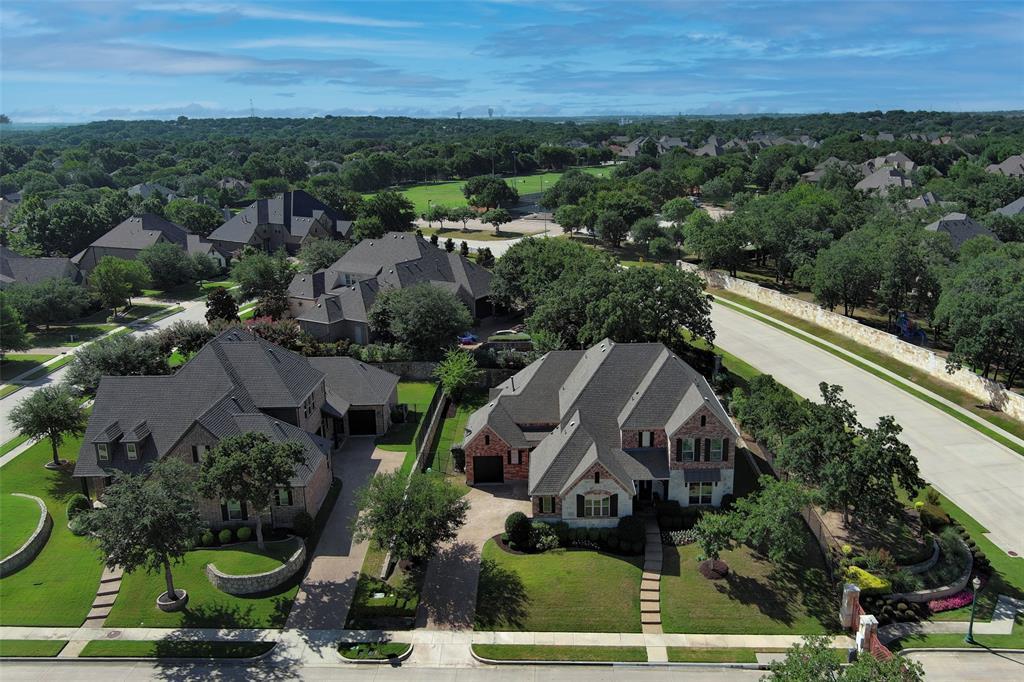 Property Photo: 10 Asheville Lane TX 76262